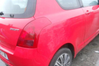 Malle/Hayon arriere SUZUKI SWIFT 3