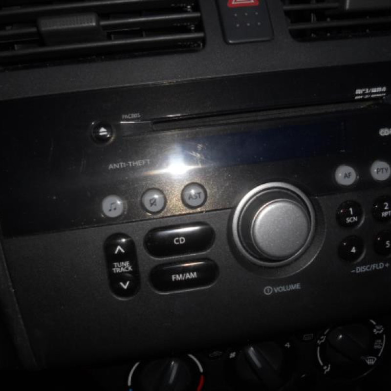 Pretensionneur de ceinture avant gauche SUZUKI SWIFT 3 Photo n°11
