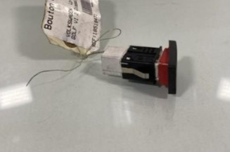 Bouton de warning VOLKSWAGEN GOLF 6