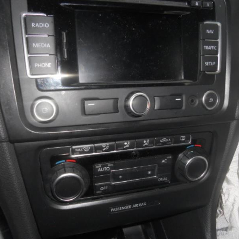 Bouton de warning VOLKSWAGEN GOLF 6 Photo n°10