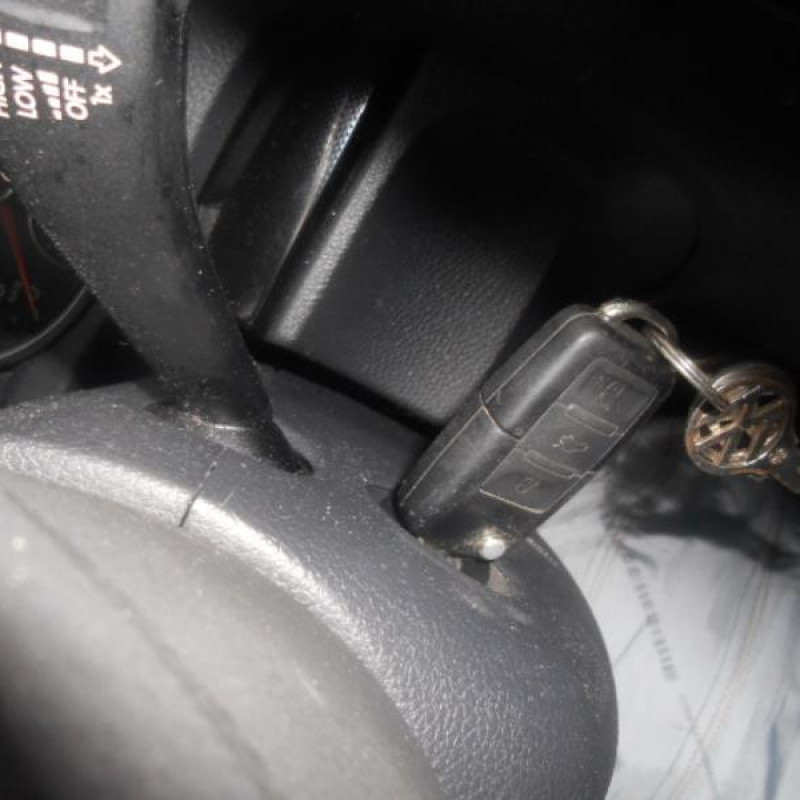 Bouton de warning VOLKSWAGEN GOLF 6 Photo n°11