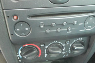 Poignee interieur avant gauche RENAULT CLIO 2