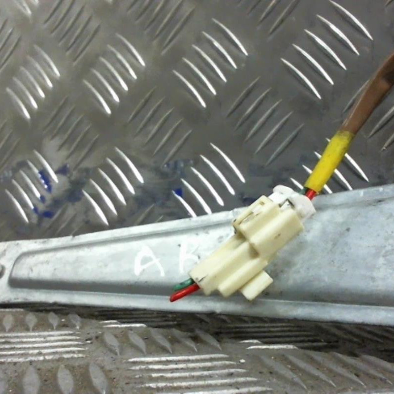 Leve vitre electrique arriere gauche RENAULT CLIO 2 Photo n°2