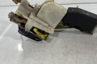 Serrure avant droit OPEL ASTRA F