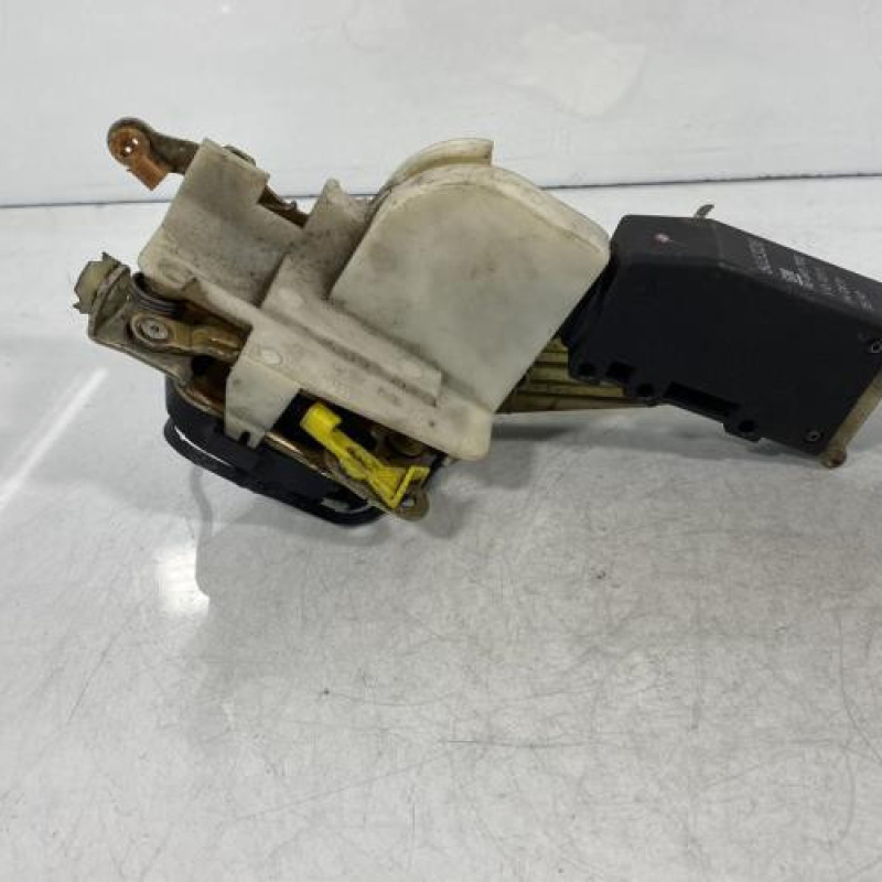 Serrure avant droit OPEL ASTRA F Photo n°3