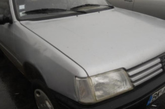 Traverse superieure PEUGEOT 205