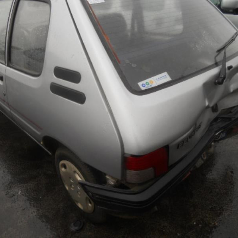 Traverse superieure PEUGEOT 205 Photo n°5