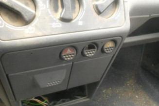 Traverse superieure PEUGEOT 205