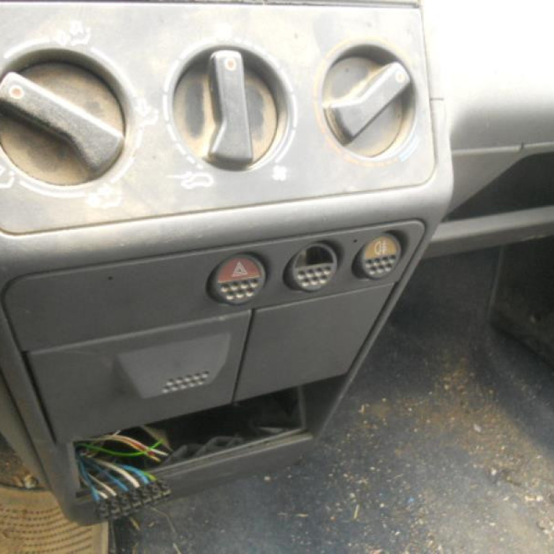Traverse superieure PEUGEOT 205 Photo n°7
