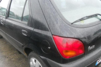 Leve vitre electrique avant droit FORD FIESTA 4