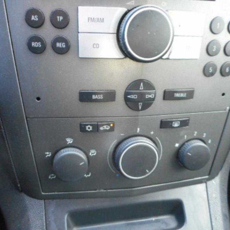 Pretensionneur de ceinture avant droit OPEL ZAFIRA B Photo n°11