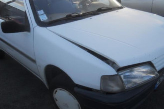 Leve vitre mecanique avant droit PEUGEOT 106