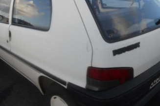Leve vitre mecanique avant droit PEUGEOT 106