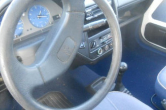 Leve vitre mecanique avant droit PEUGEOT 106