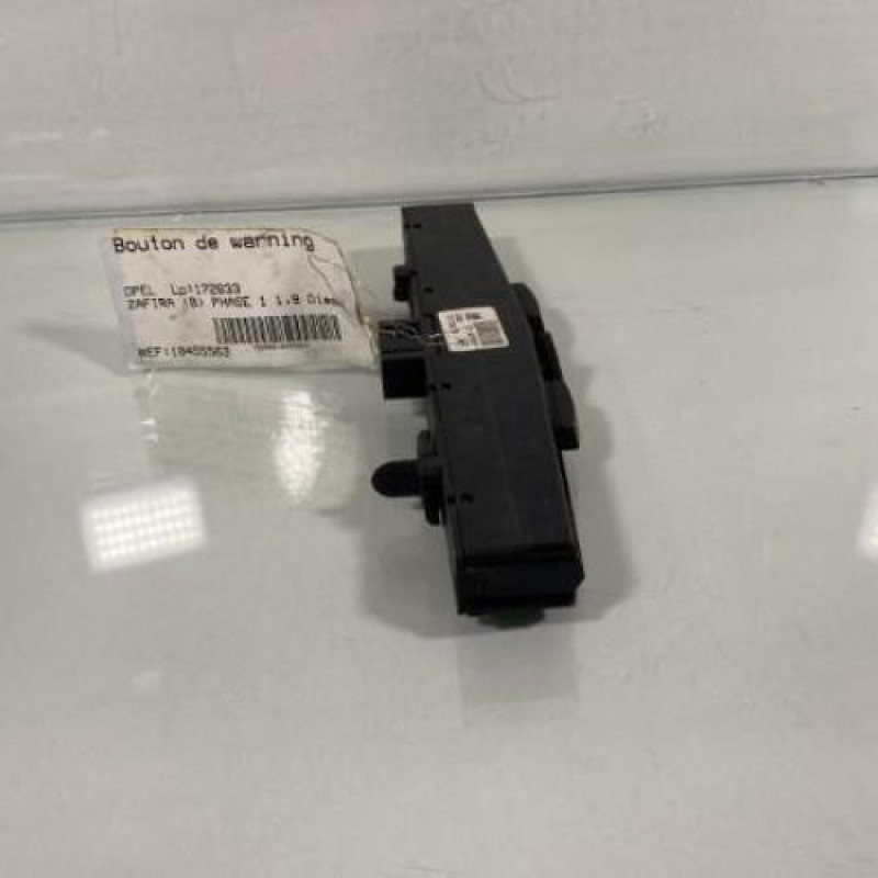 Bouton de warning OPEL ZAFIRA B Photo n°2