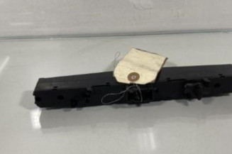 Bouton de warning OPEL ZAFIRA B