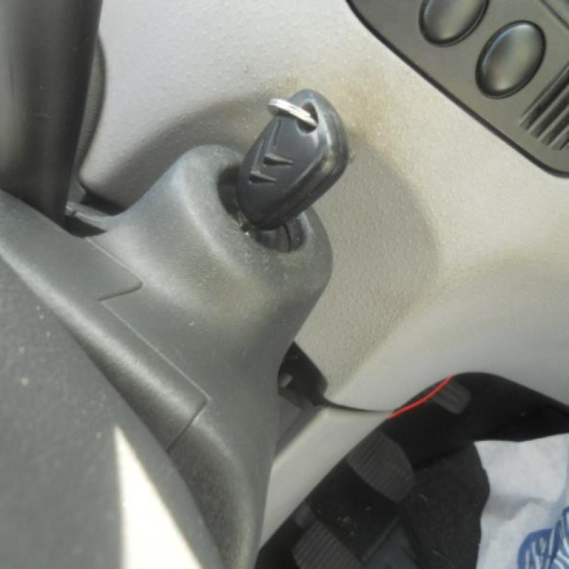 Pretensionneur de ceinture avant droit CITROEN C3 1 Photo n°10