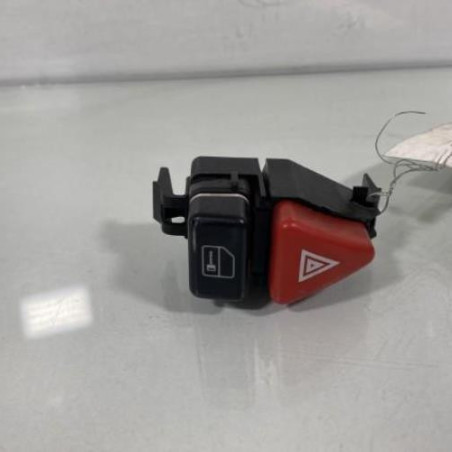 Bouton de warning MERCEDES CLASSE A 168 Photo n°1