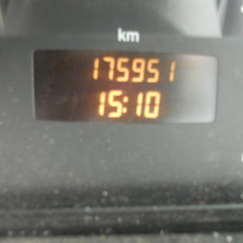 Bouton de warning MERCEDES CLASSE A 168 Photo n°11