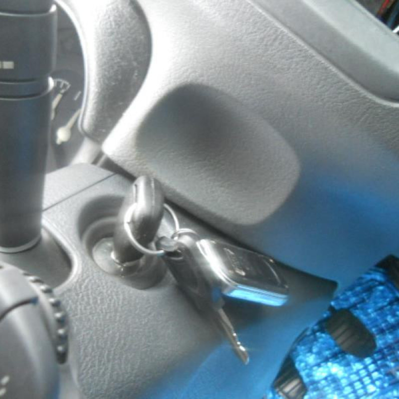 Poignee interieur arriere droit RENAULT CLIO 2 Photo n°10