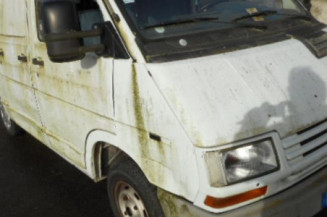 Traverse superieure RENAULT TRAFIC 1