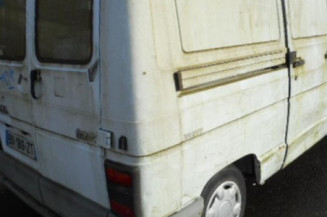 Traverse superieure RENAULT TRAFIC 1