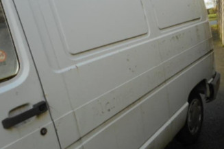 Traverse superieure RENAULT TRAFIC 1