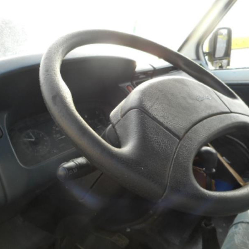 Traverse superieure RENAULT TRAFIC 1 Photo n°6