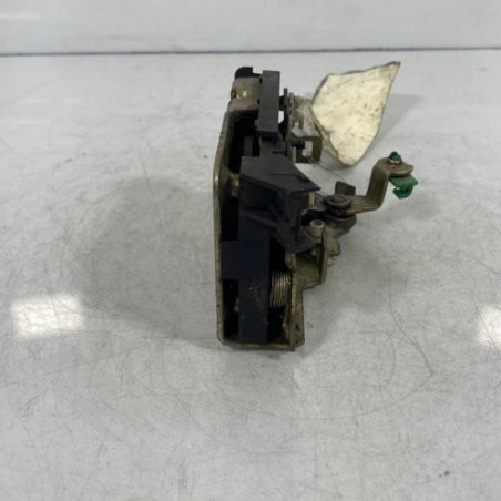 Serrure avant droit RENAULT R19