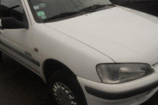 Interrupteur de leve vitre avant gauche PEUGEOT 106