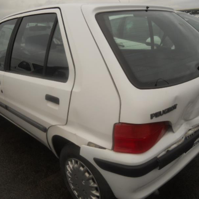 Interrupteur de leve vitre avant gauche PEUGEOT 106 Photo n°7