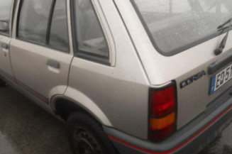 Retroviseur droit OPEL CORSA A