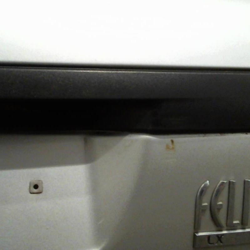 Malle/Hayon arriere SKODA FELICIA Photo n°2