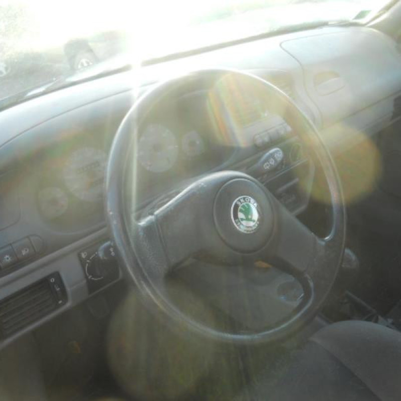 Retroviseur droit SKODA FELICIA Photo n°8