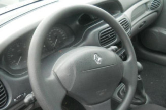Traverse superieure RENAULT MEGANE 1