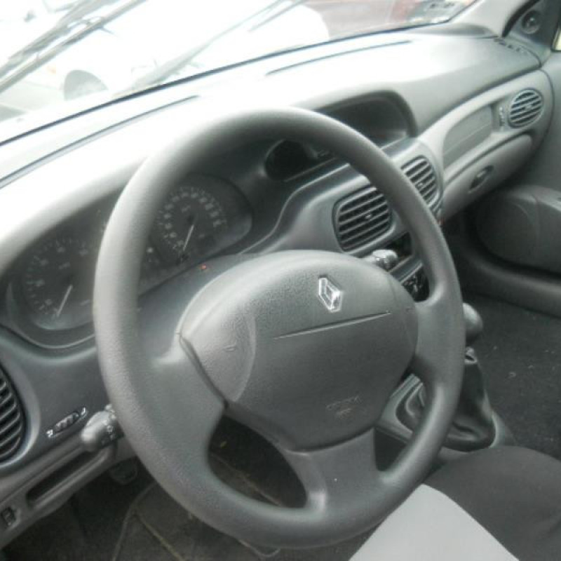 Traverse superieure RENAULT MEGANE 1 Photo n°7
