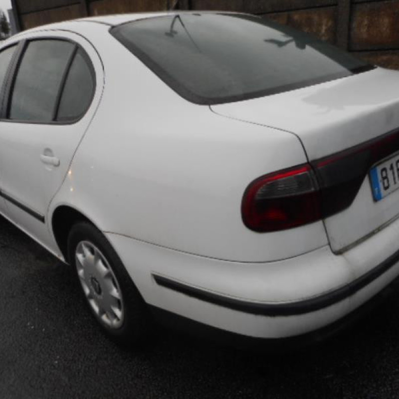 Malle/Hayon arriere SEAT TOLEDO 2 Photo n°5