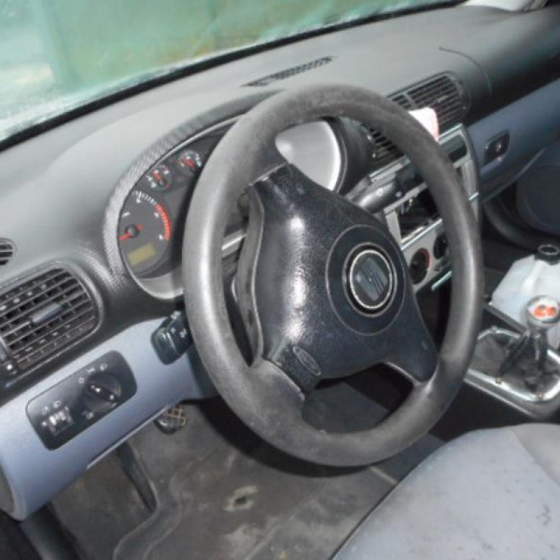 Malle/Hayon arriere SEAT TOLEDO 2 Photo n°6