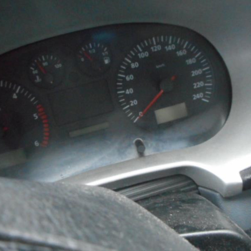 Malle/Hayon arriere SEAT TOLEDO 2 Photo n°8