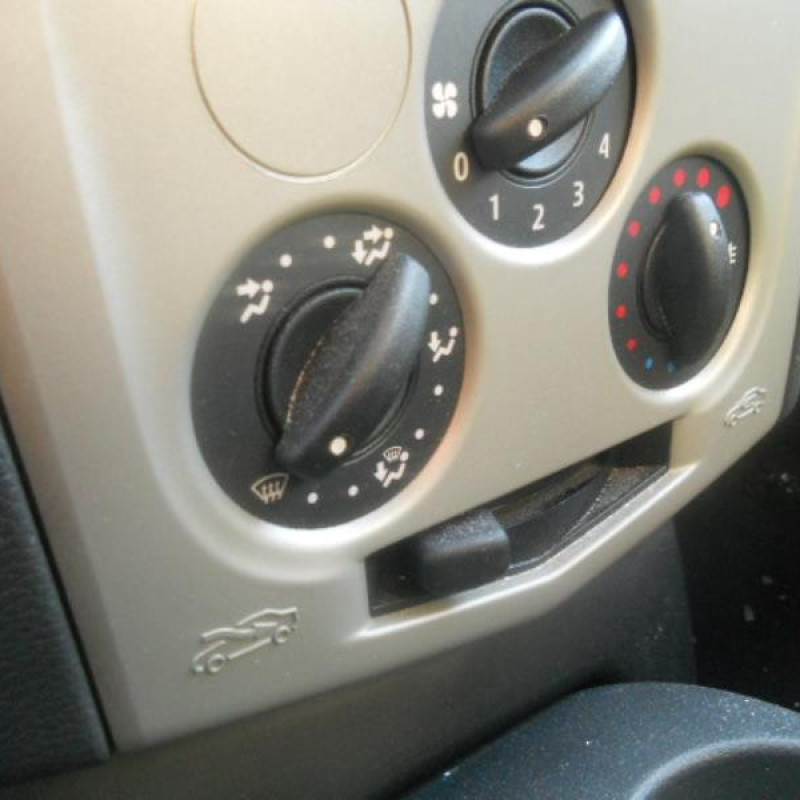 Trappe d'essence DACIA LOGAN MCV 1 Photo n°9