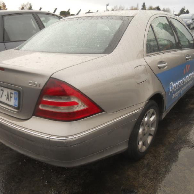 Eclairage de plafonnier MERCEDES CLASSE C 203 Photo n°4