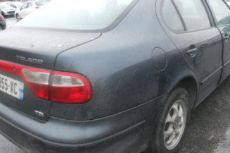 Retroviseur droit SEAT TOLEDO 2