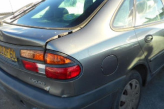 Bras essuie glace arriere RENAULT LAGUNA 1