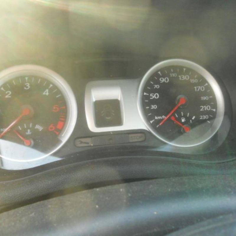 Bras essuie glace arriere RENAULT CLIO 3 Photo n°9