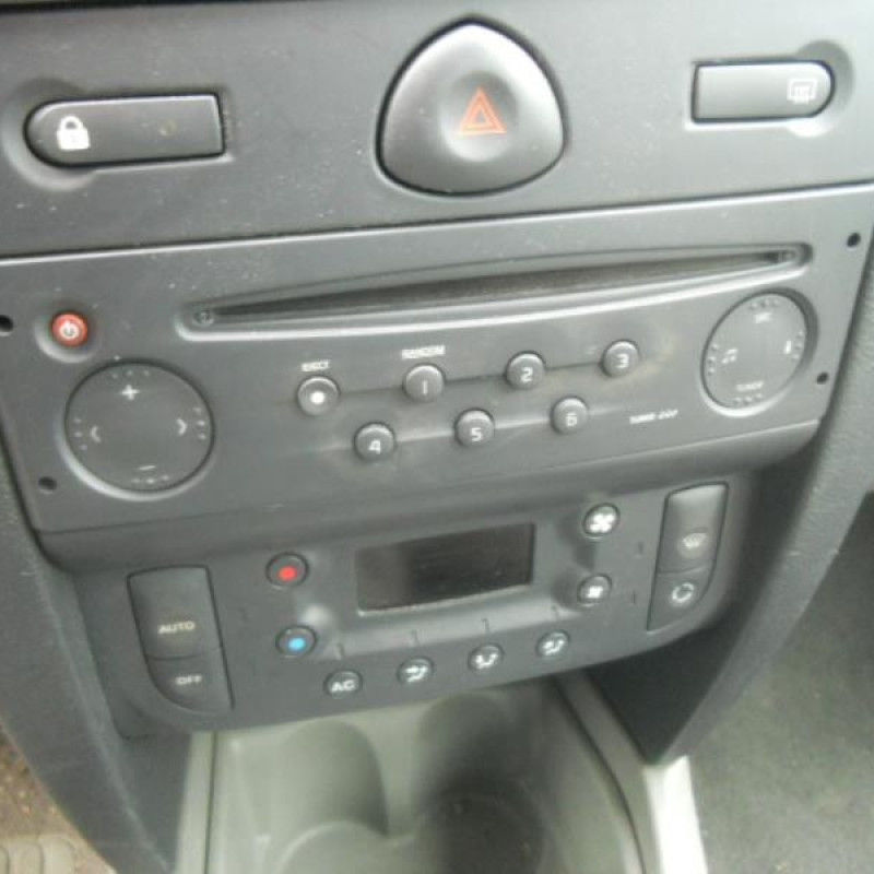 Poignee interieur avant gauche RENAULT CLIO 2 Photo n°9