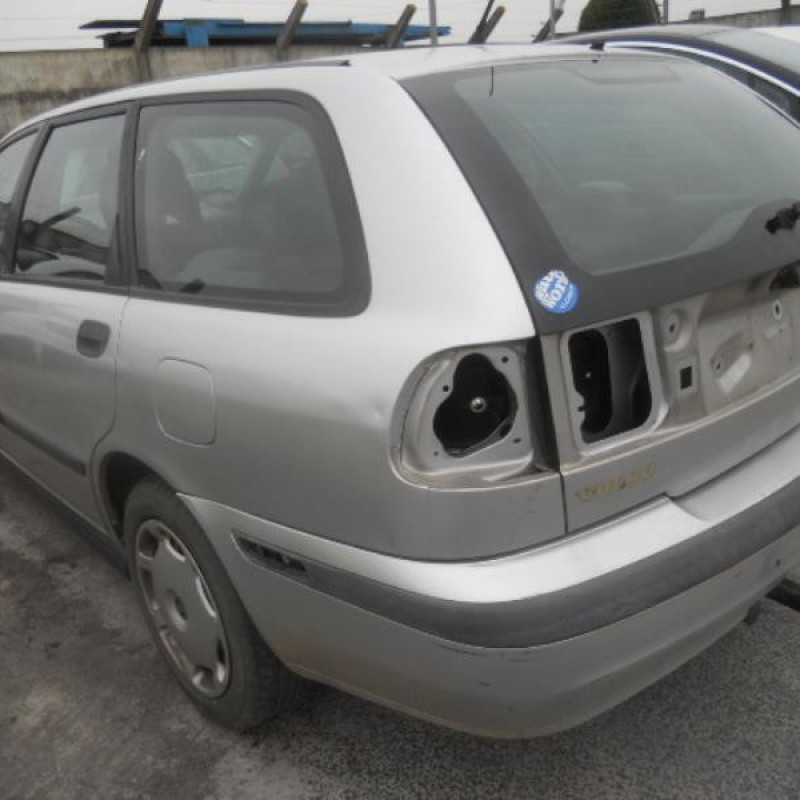Malle/Hayon arriere VOLVO V 40 1 Photo n°5