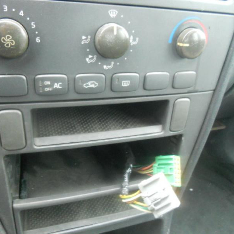 Malle/Hayon arriere VOLVO V 40 1 Photo n°7