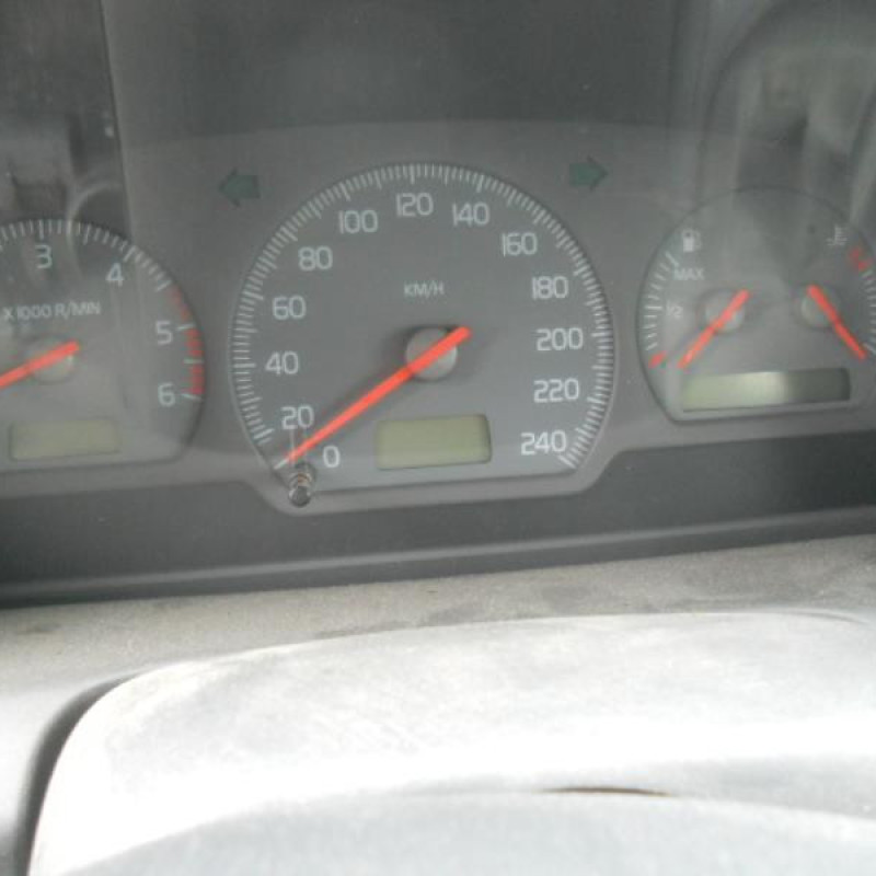 Malle/Hayon arriere VOLVO V 40 1 Photo n°8