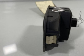 Interrupteur de leve vitre avant droit OPEL CORSA D