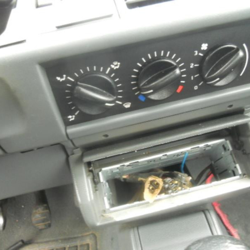Serrure de coffre RENAULT CLIO 1 Photo n°10